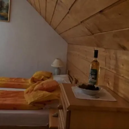 Lala Bed & Breakfast 3*